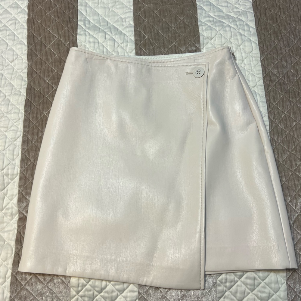 Aritzia cream off white leather skirt